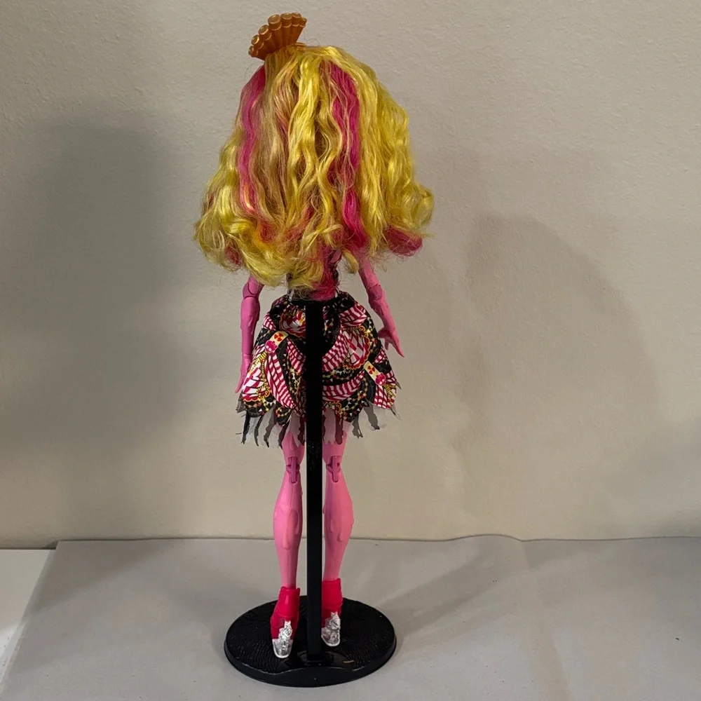 Pink and Yellow Fashion Doll ( Monster high freak chic Gooliope Jellington doll. - Picture 2 of 2